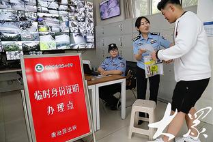 勇士今日全队三分33中8 本季首次单场三分命中数不足10次